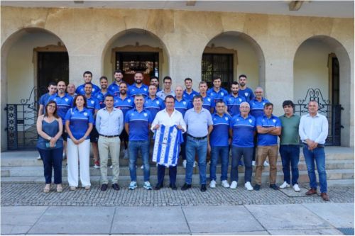 FUTEBOL CLUBE DE CRISTELO I RECE&Ccedil;&Atilde;O NA C&Acirc;MARA MUNICIPAL DE PAREDES "CAMPE&Otilde;ES DA S&Eacute;RIE 4 "